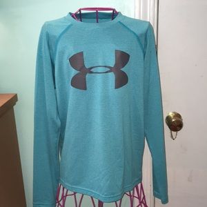 Under armor long sleeved shirt
